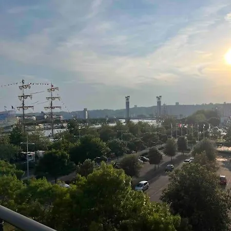 Terrasse + Parking * Rouen
